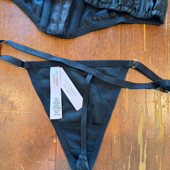 Victoria's Secret Corset Set - Picture 5 of 6
